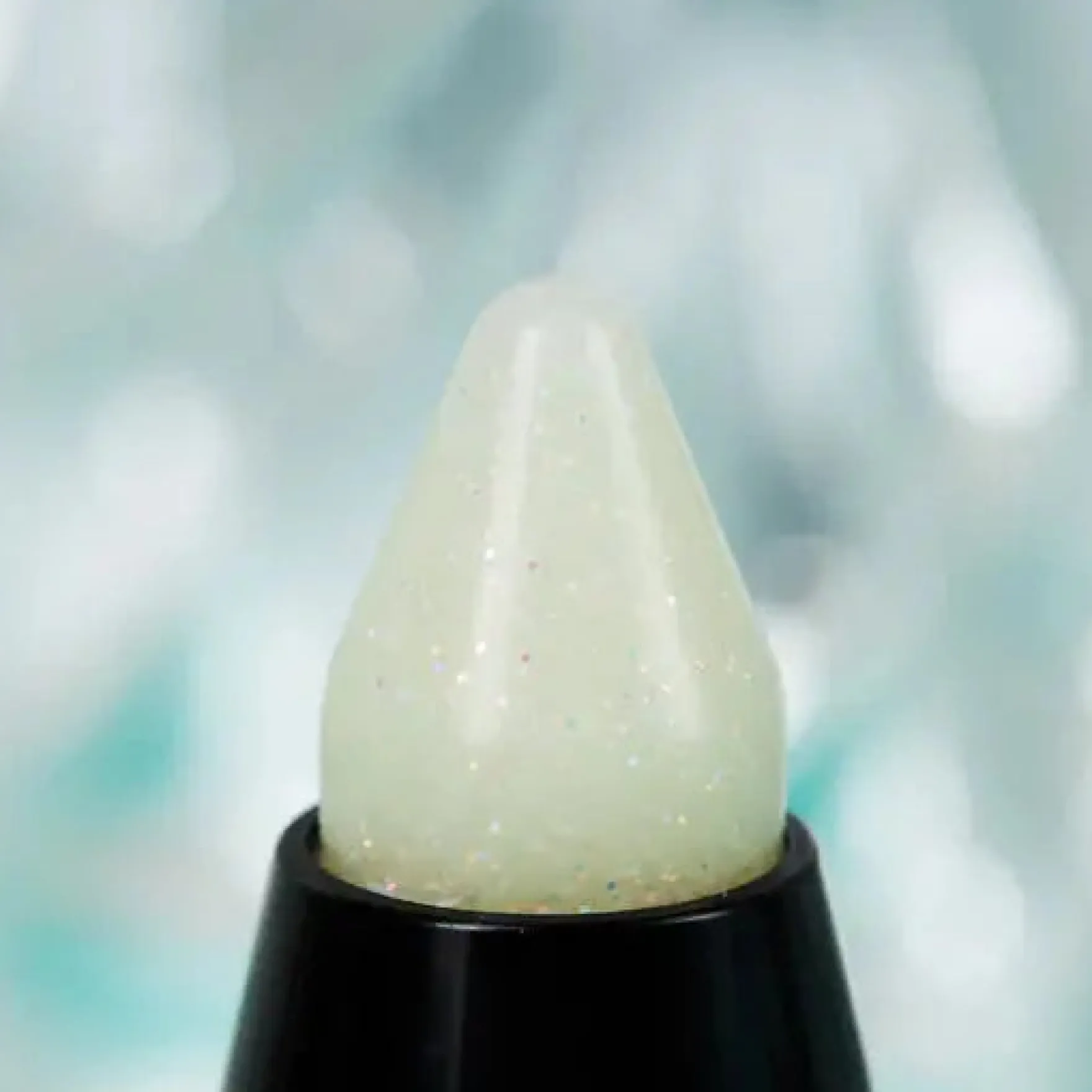 Body Crayon White