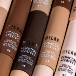 Conceal + Perfect Blur Out Skint Tint 20 Deep Rich Red