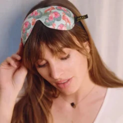 Contoured 3D Blackout Sleep Mask Flamingo