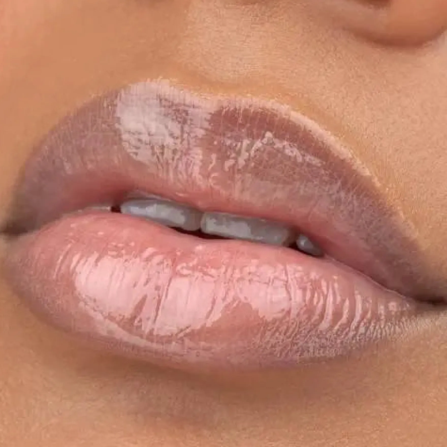 Extreme shine Volume Lipgloss 11 Power of Nude