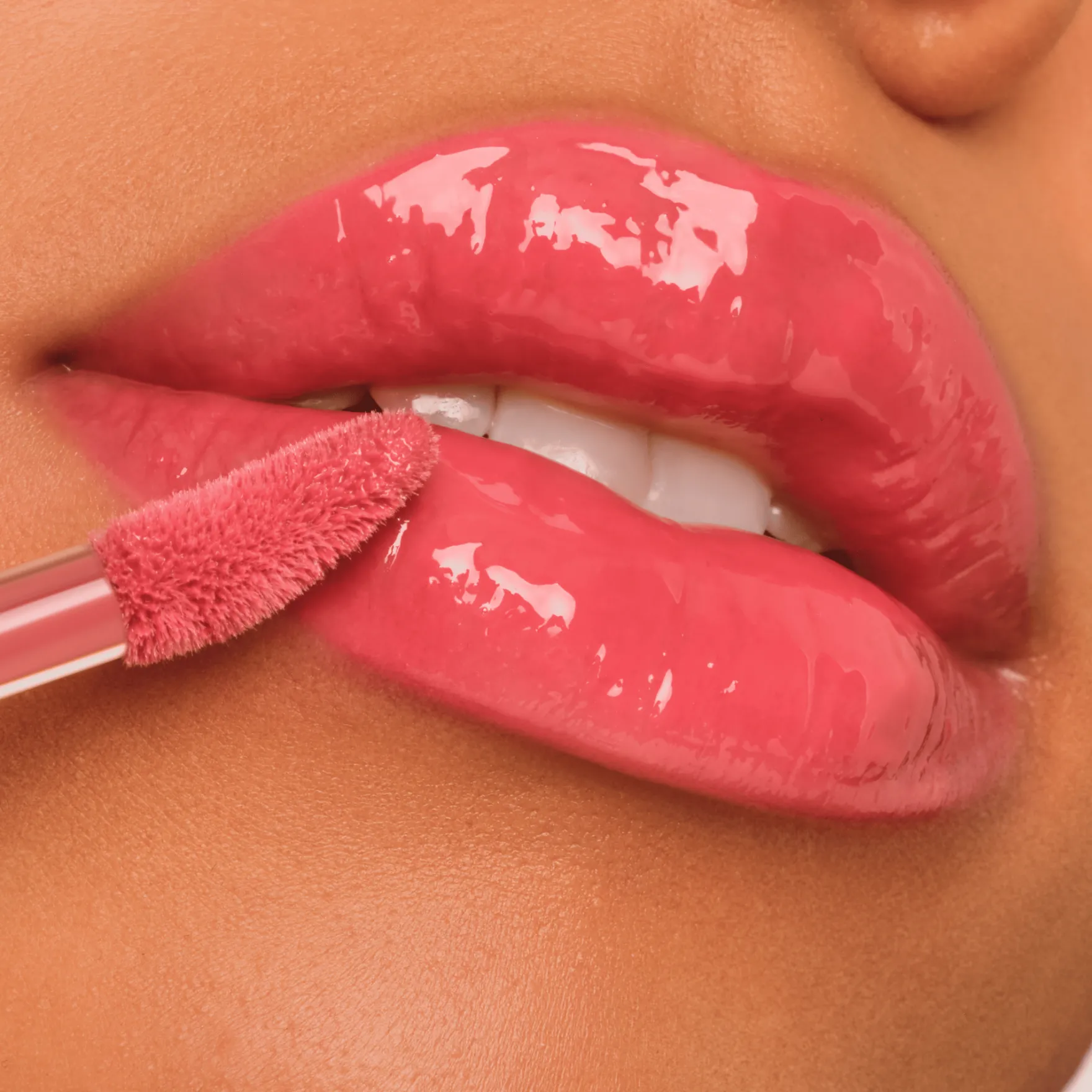 Filler Supreme Lip Gloss 030 Miss Behave