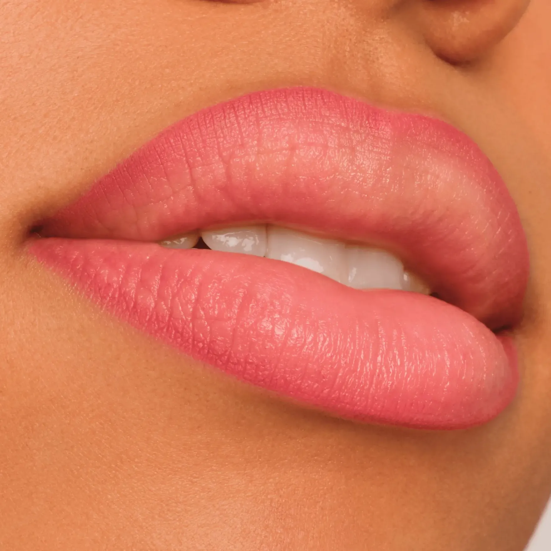 Gel Glide Long-Lasting Lip Liner 080 Sass & Flirty
