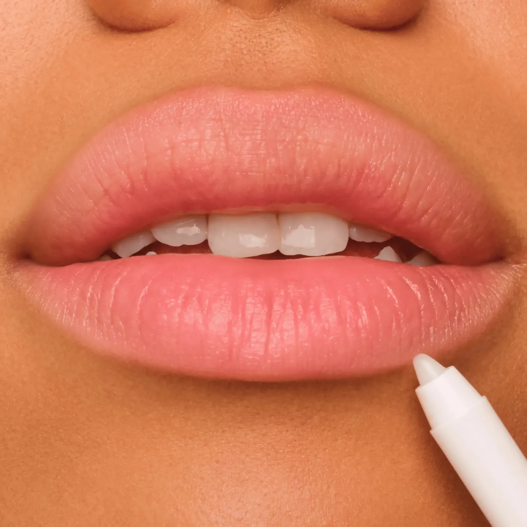 Gel Glide Long-Lasting Lip Liner 100 Bare Trace