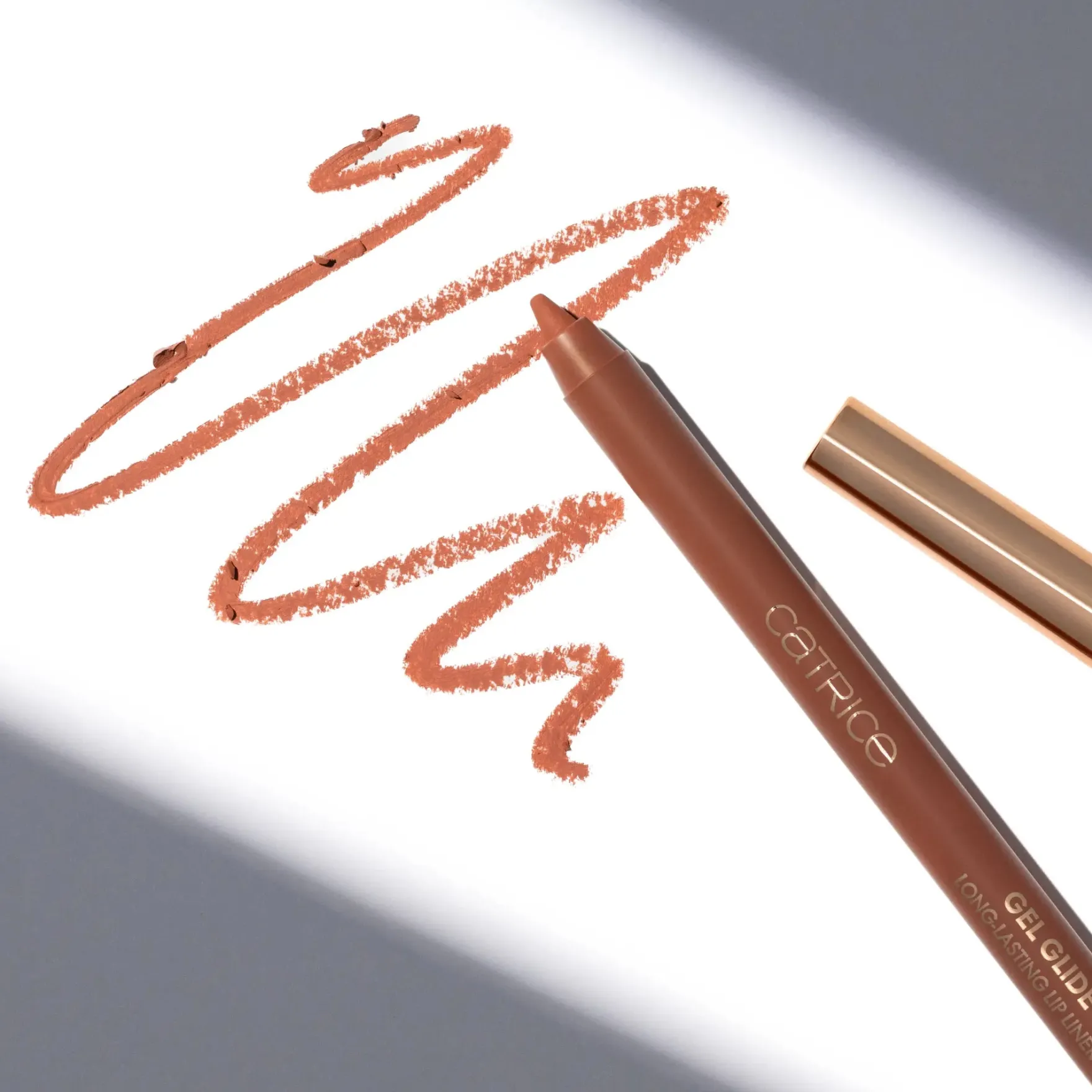 Gel Glide Long-Lasting Lip Liner 040 Latte Lines