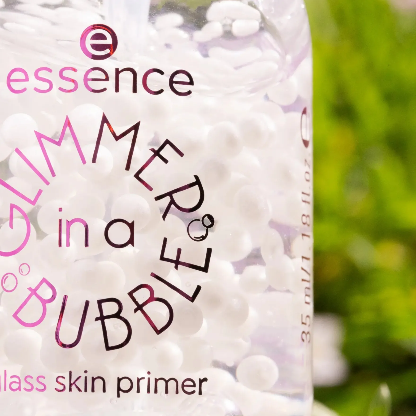 Glimmer In A Bubble Glass Skin Primer 01 Bubble Glaze