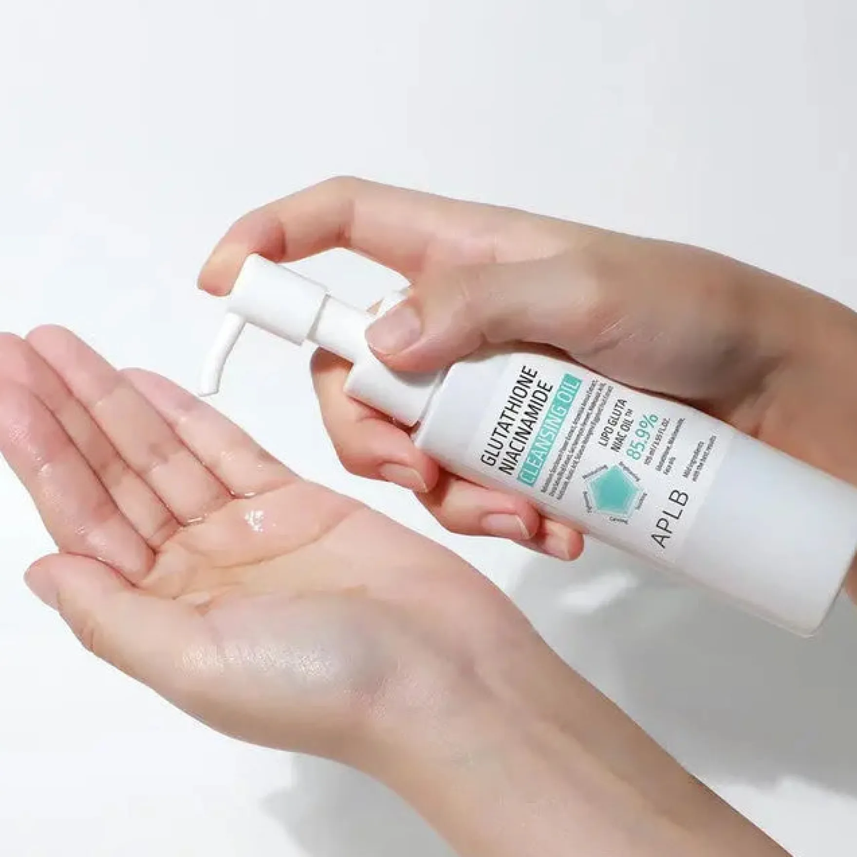 Glutathione Niacinamide Cleansing Oil