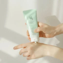 Green Plum Refreshing Cleanser