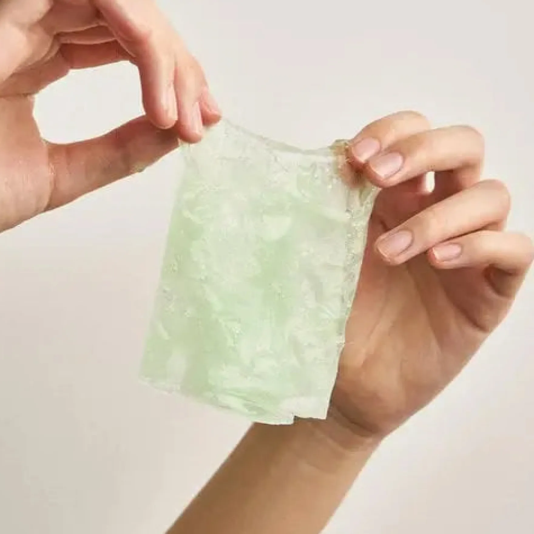 61% Green Vital Energy Complex Mask