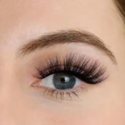 GRWM Strip Eyelashes