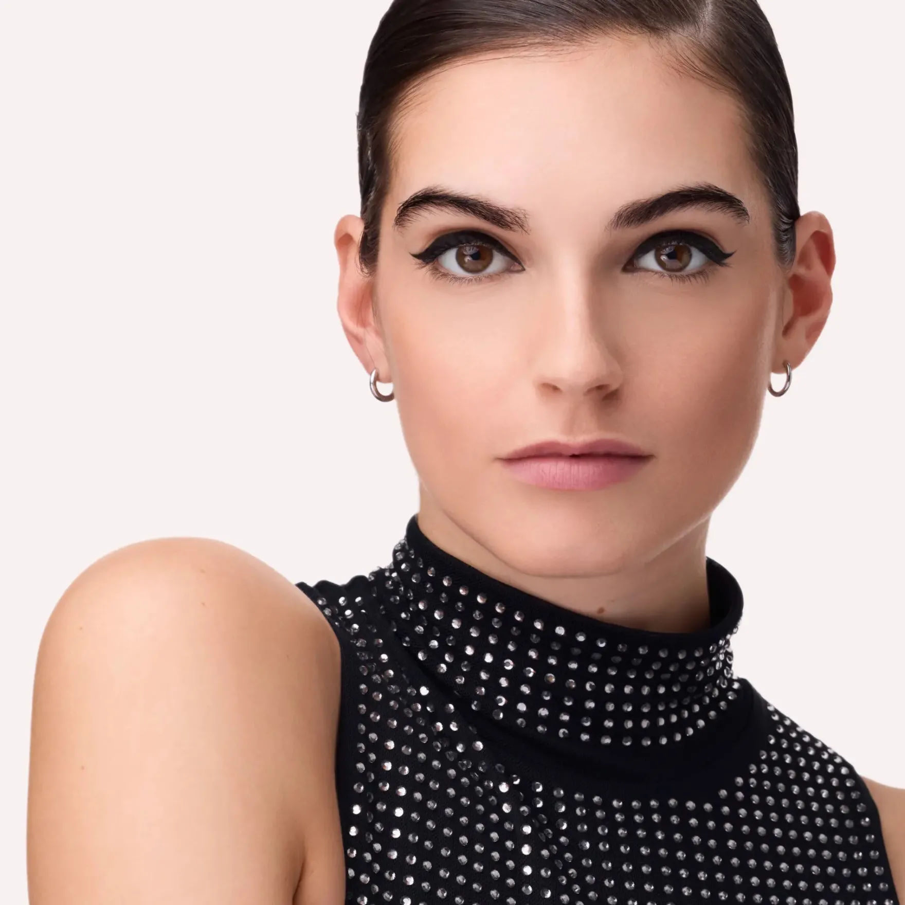 Hyper Liner Brush Eyeliner 010 Classic Black