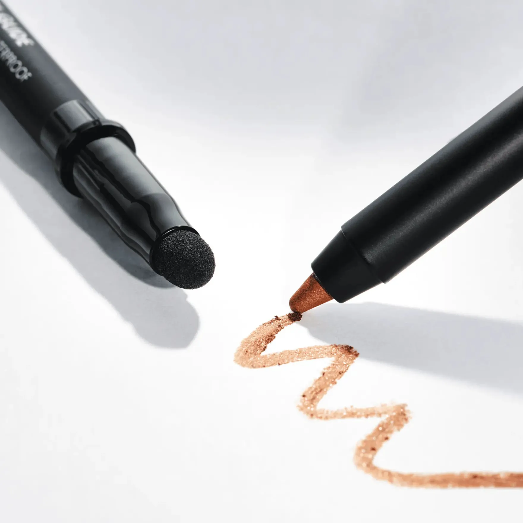 Jewel Glide Effect Eye Pencil 020 Amber Glow