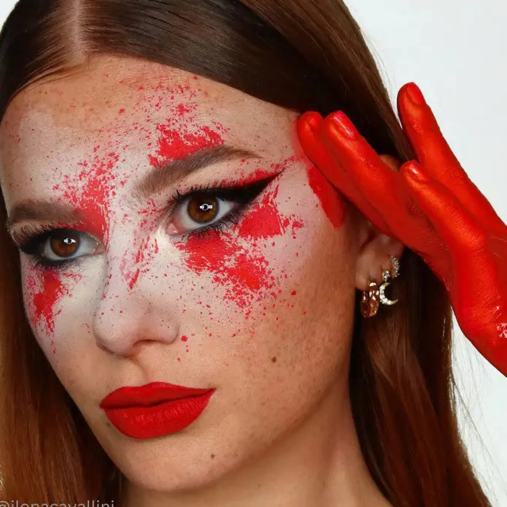 Liquid Makeup Red