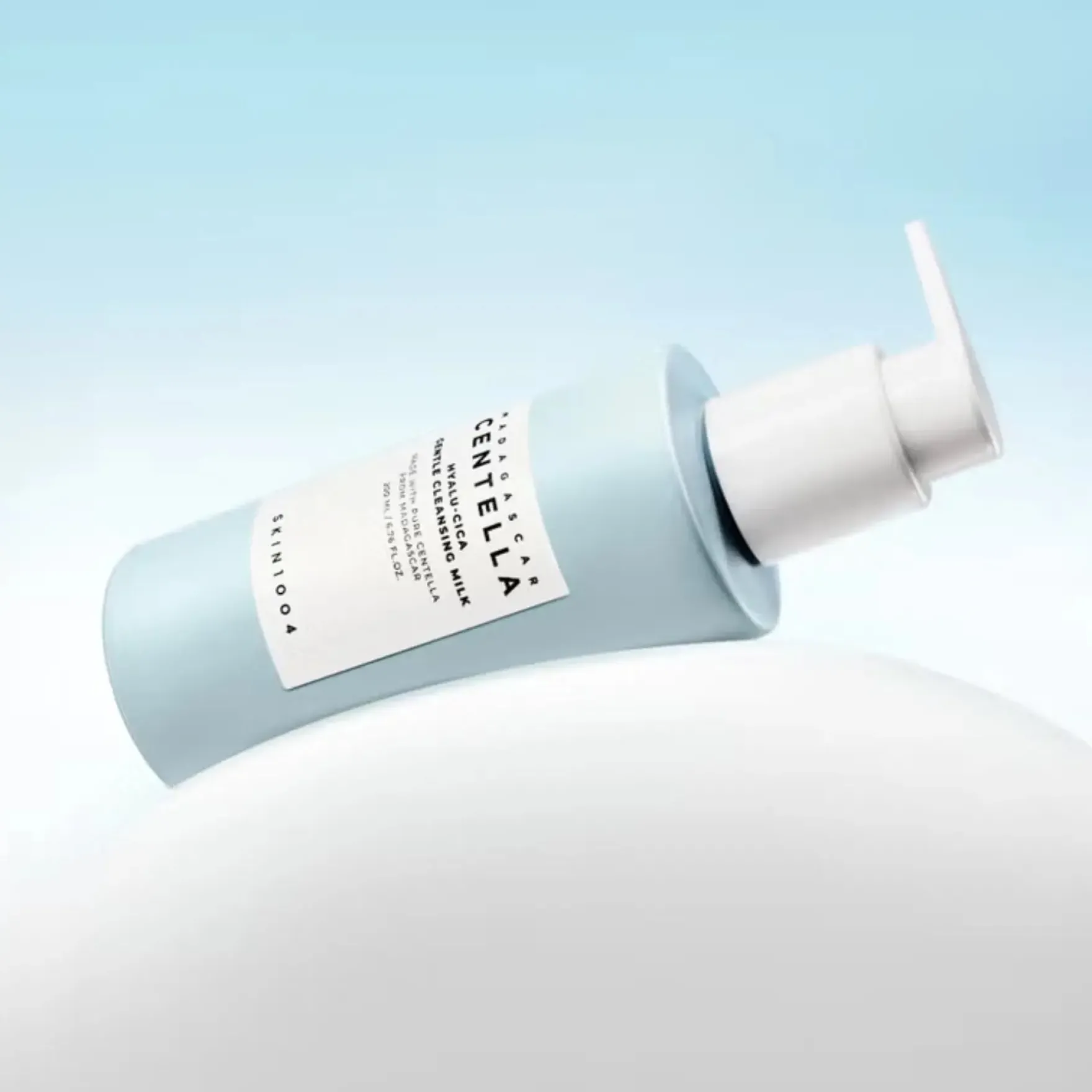 Madagascar Centella Hyalu-Cica Gentle Cleansing Milk