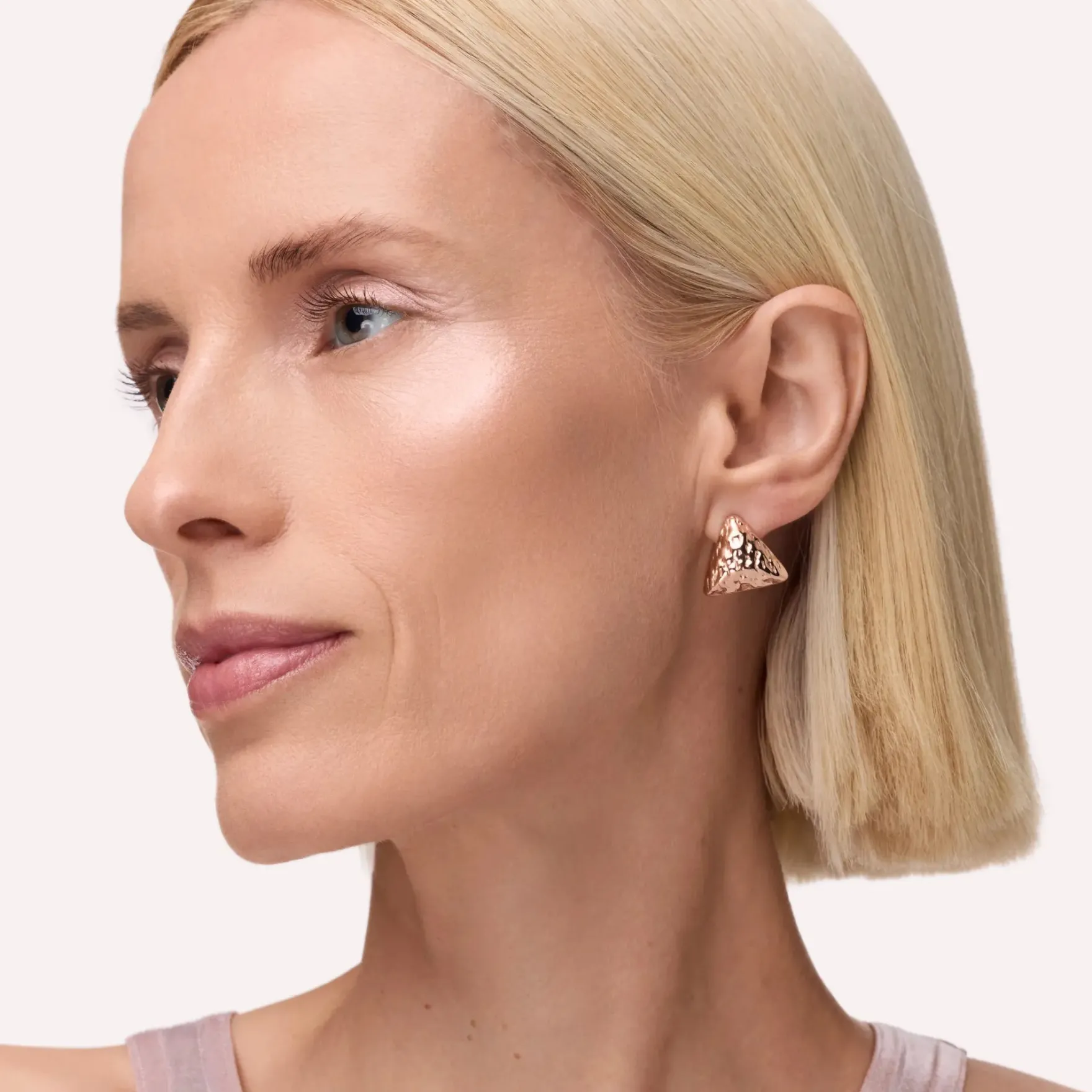 More Than Glow Liquid Highlighter 020 Dewy Rose