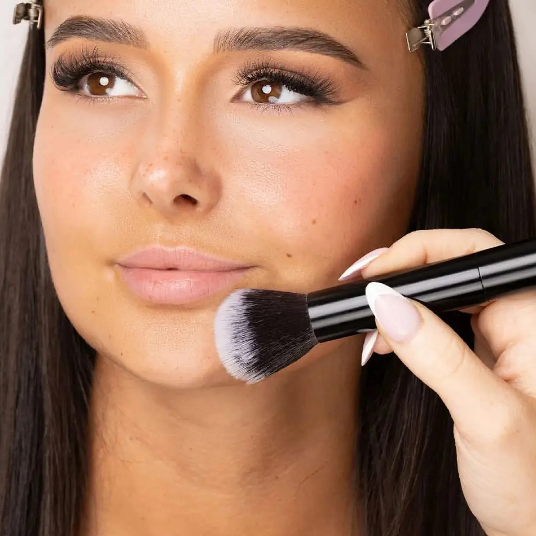 No. 6 Double Ended Powder and Buff Brush