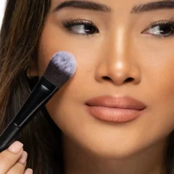 No. 1 Foundation Brush