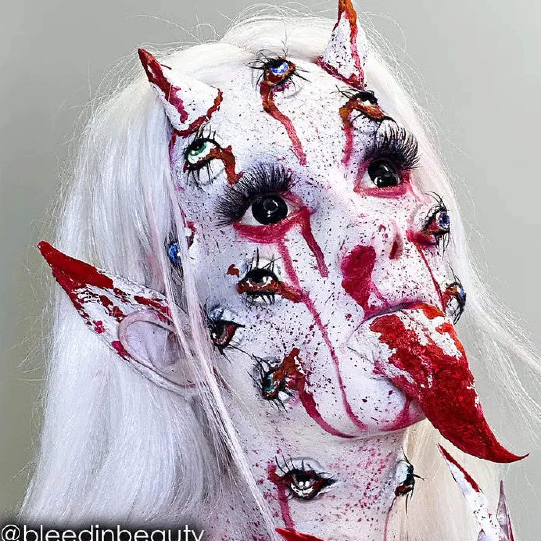 Paradise Makeup AQ White