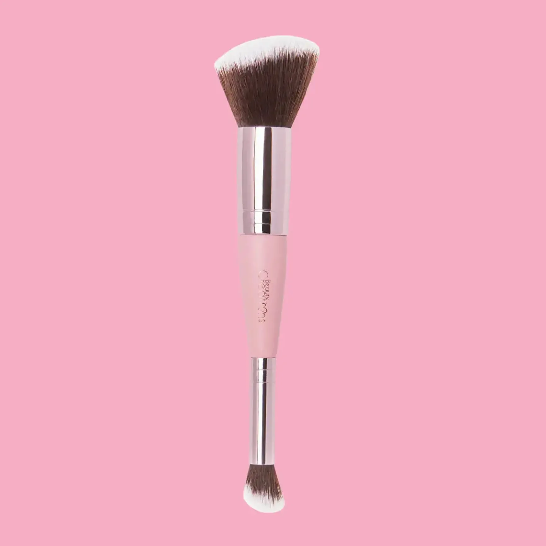 Perfektionierung der Bronzer -Bürste