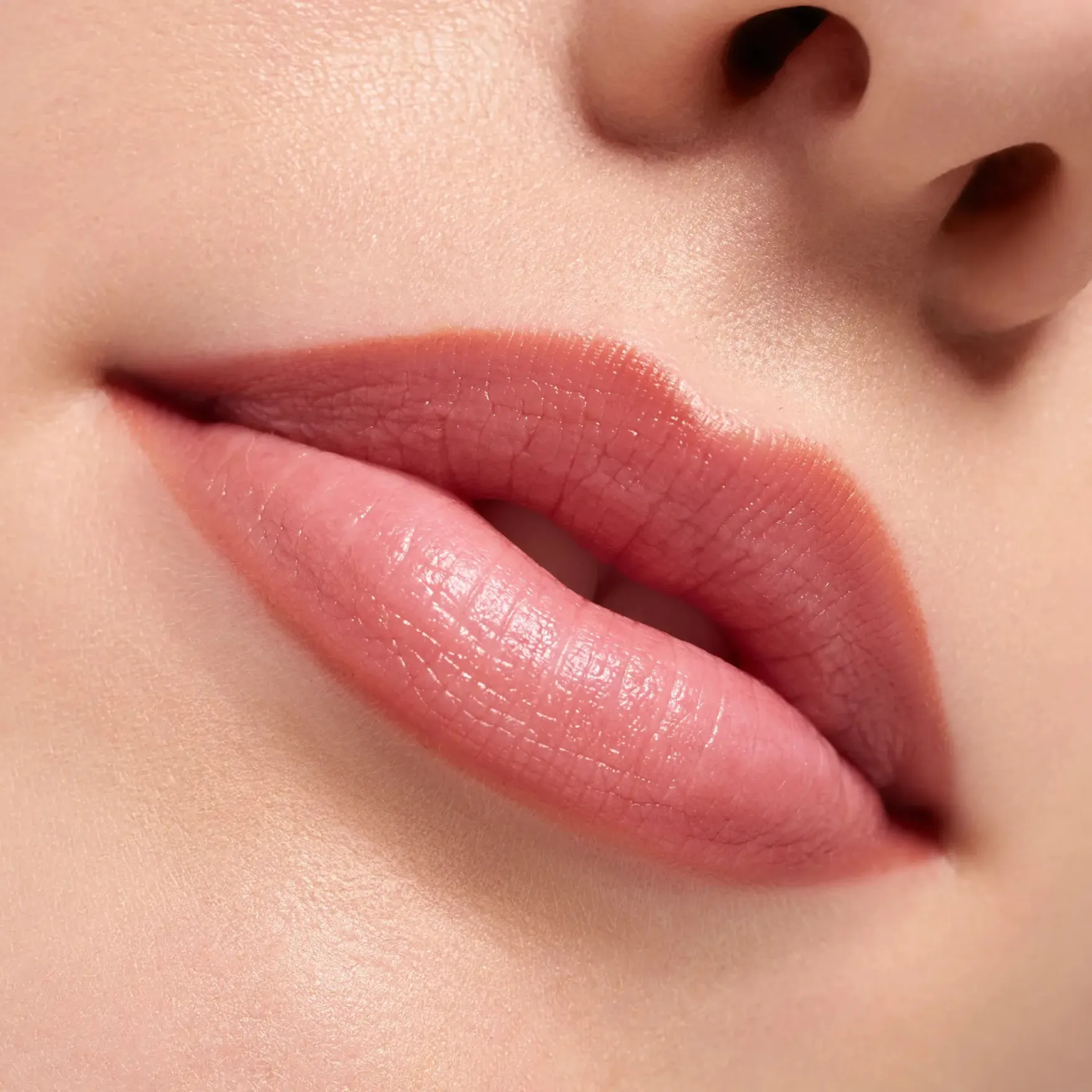 POUTline Soft Glide Lip Pencil 01 Like To Mauve It