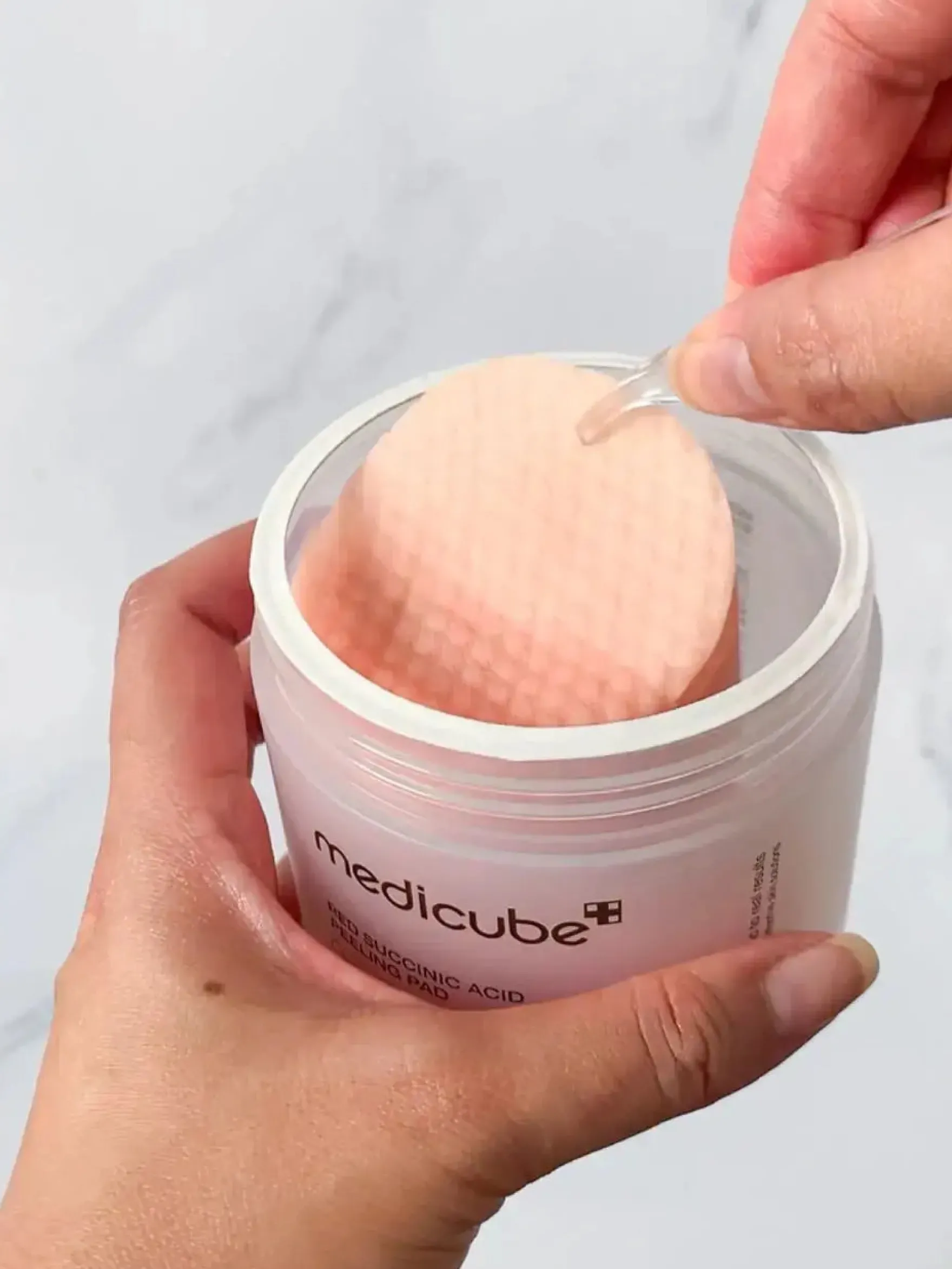 Red Succinic Acid Peeling Pad