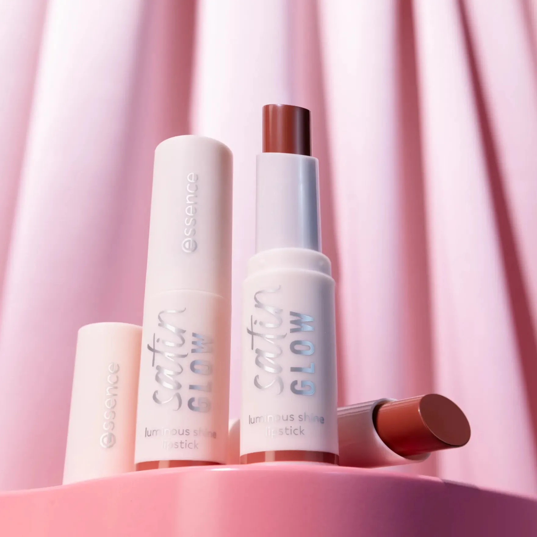 Satin Glow Luminous Shine Lipstick 04 Let´s Get Mauvin