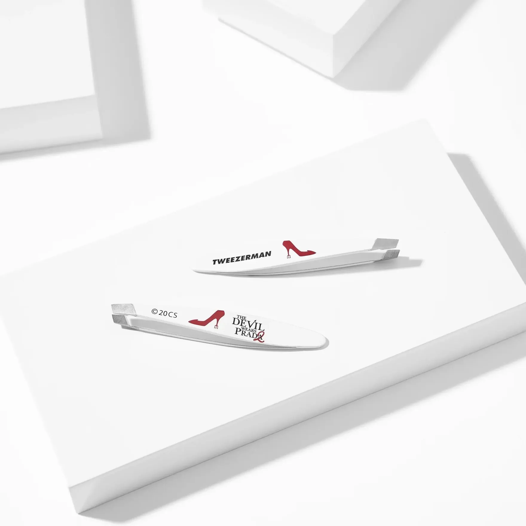 The Devil Wears Prada Mini Slant Tweezer