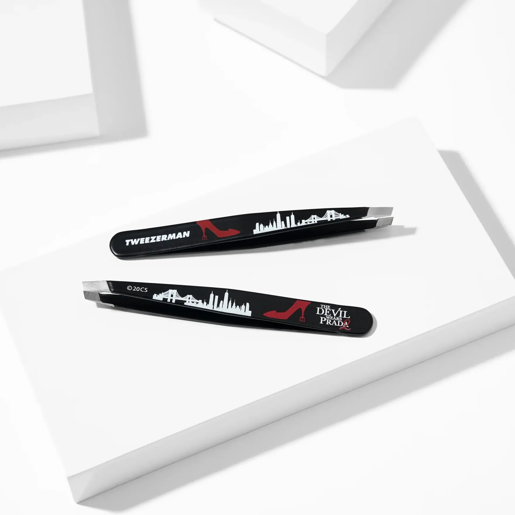 The Devil Wears Prada Slant Tweezer