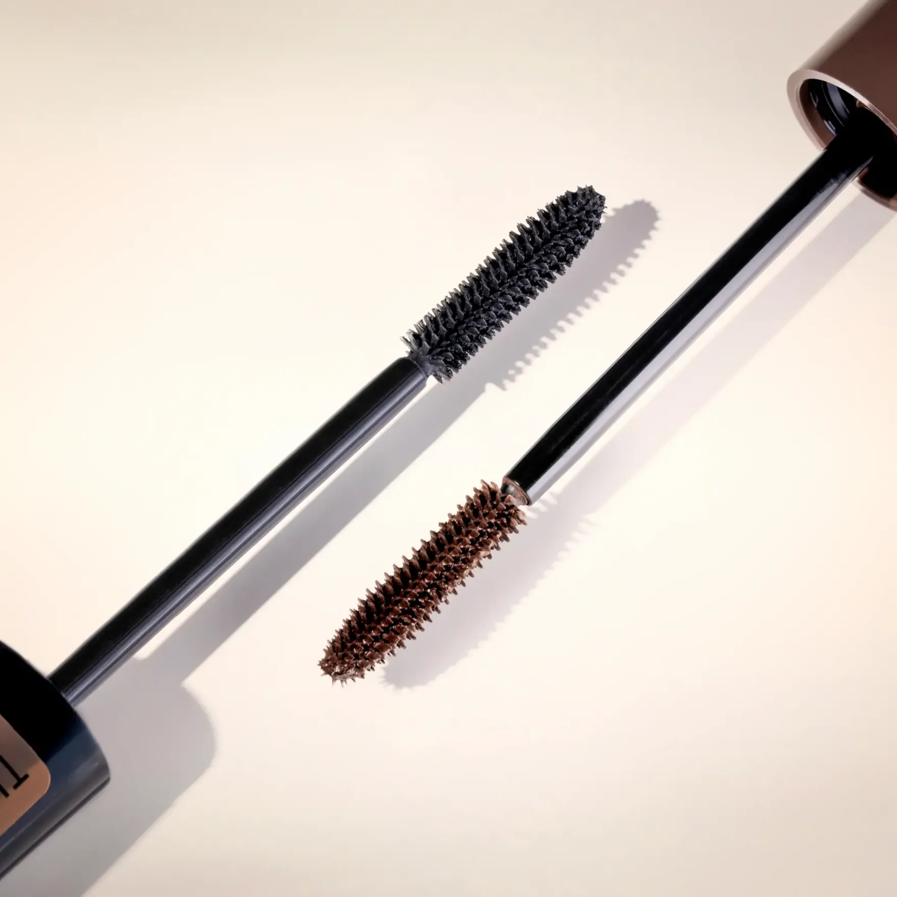 Tubing Stay In Place Volume Mascara 020 Panda-Proof Brown