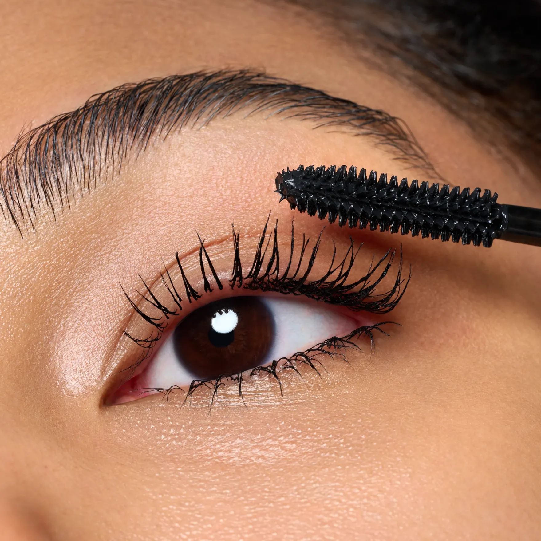 Tubing Stay In Place Volume Mascara 010 Panda-Proof Black