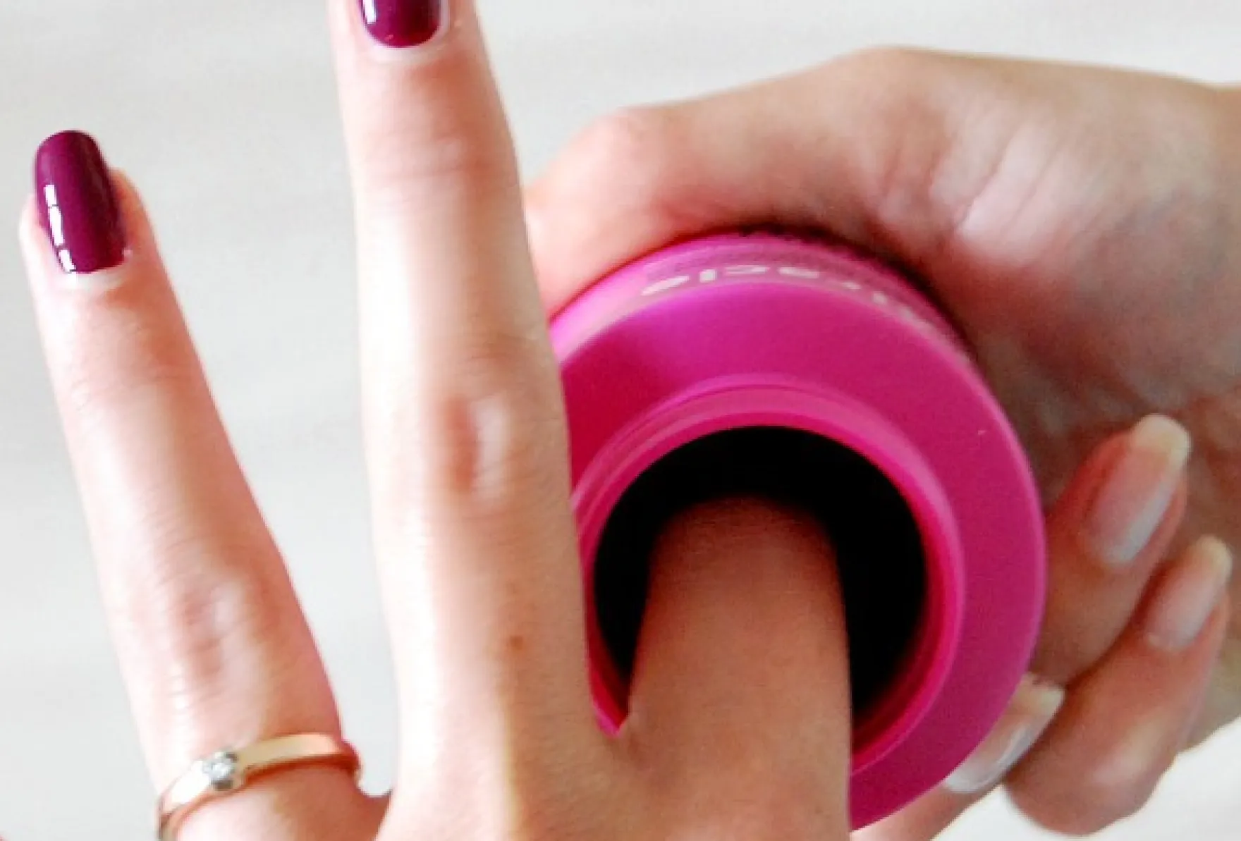 Twist Off Nail Polish Remover