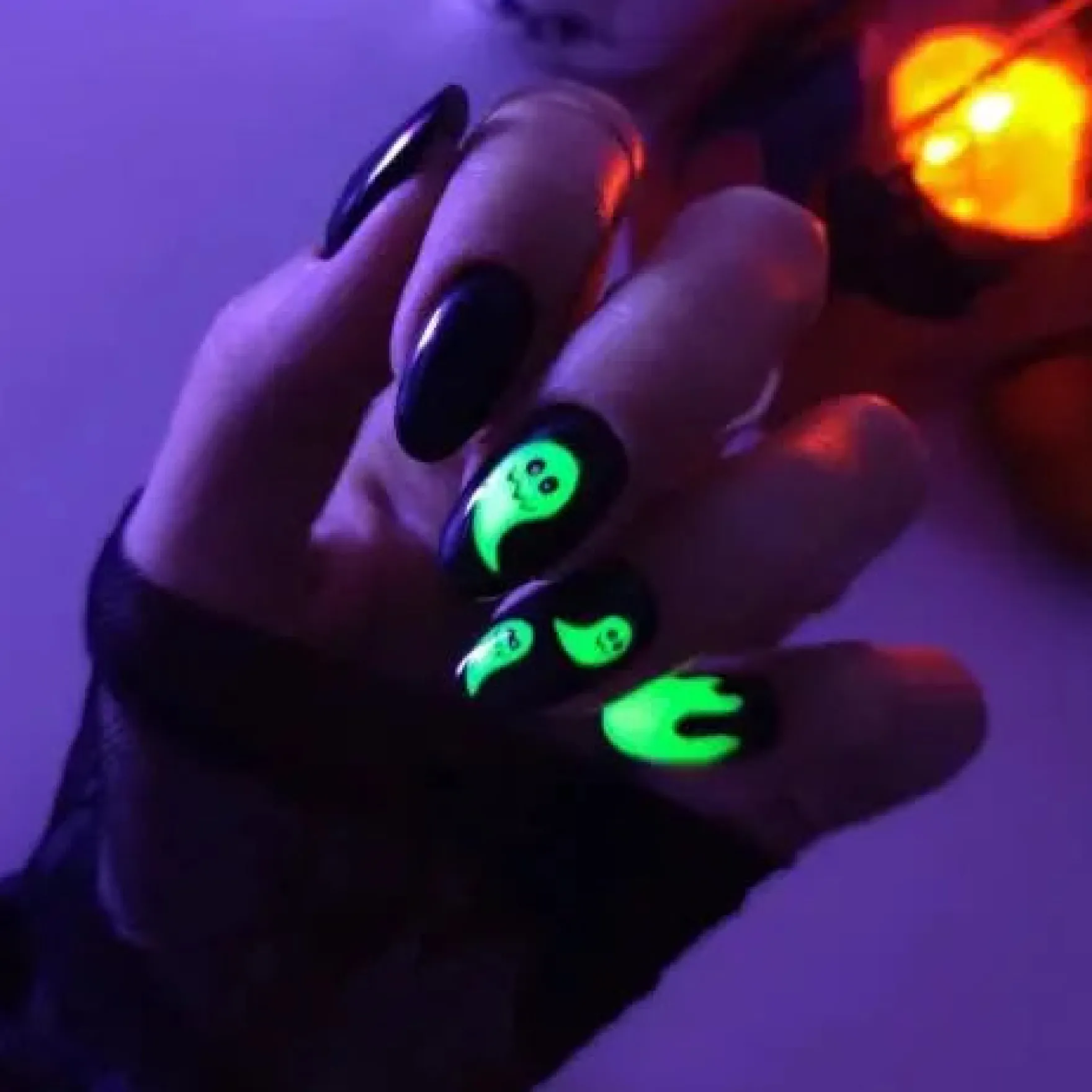 UV Gel Polish 441 Ghost White