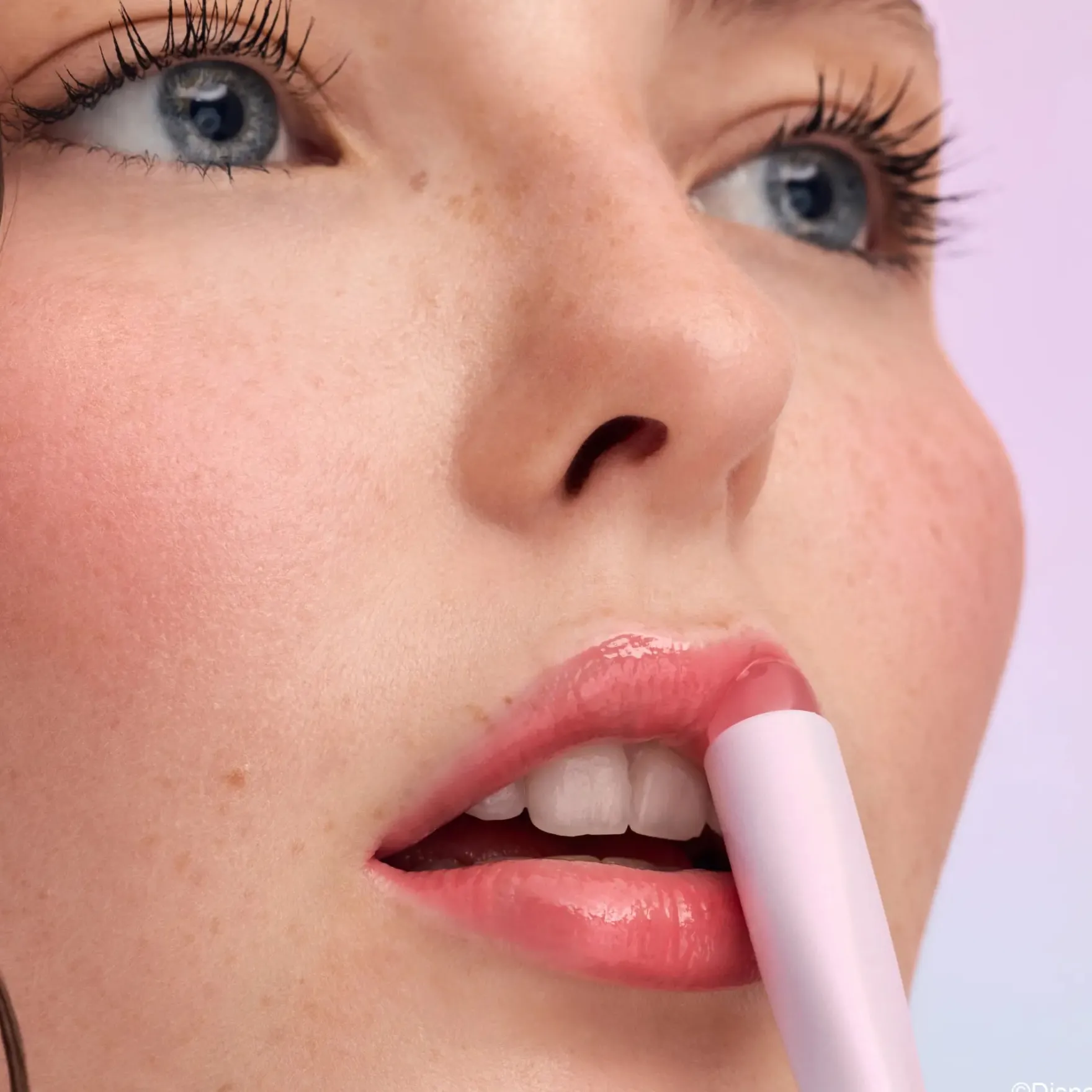 X Disney The Little Mermaid Blur & Blend Lip Brush Seaside Cutie